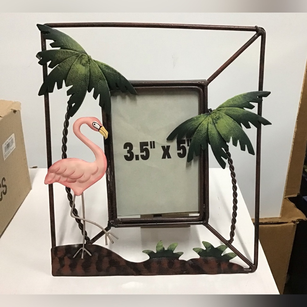 New metal pink flamingo palm tree picture frame